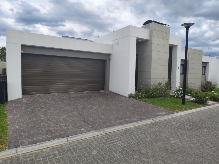 3 Bedroom Property for Sale in Berg En Dal Western Cape